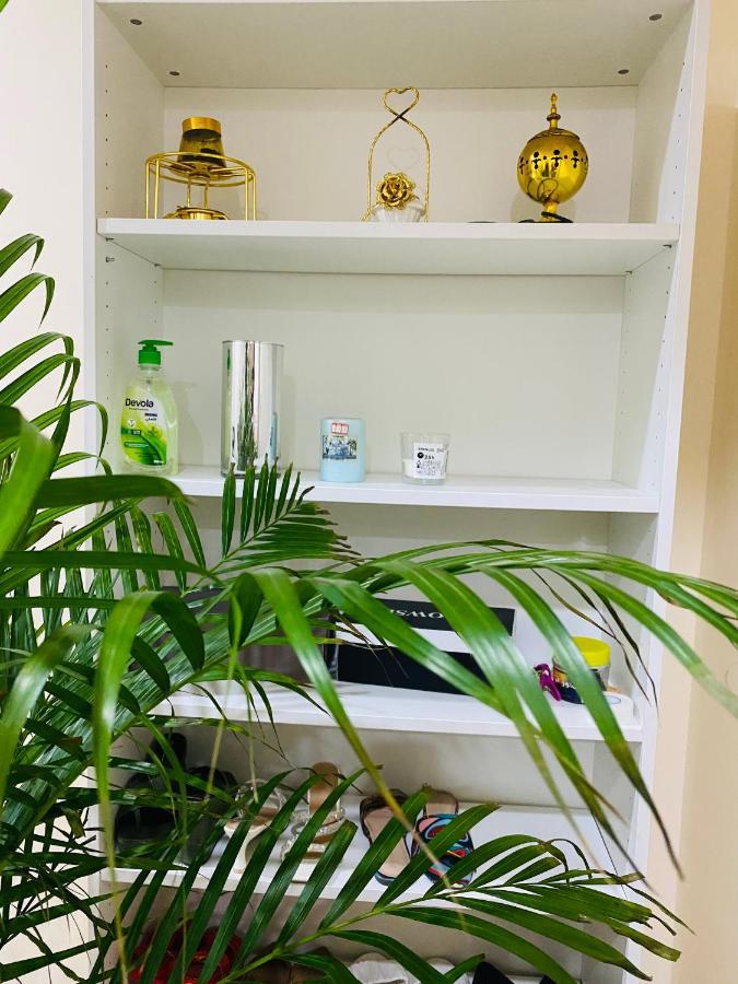 Nash Guest House Females Only Dubai Ngoại thất bức ảnh