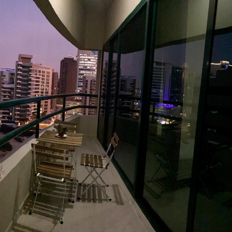 Nash Guest House Females Only Dubai Ngoại thất bức ảnh