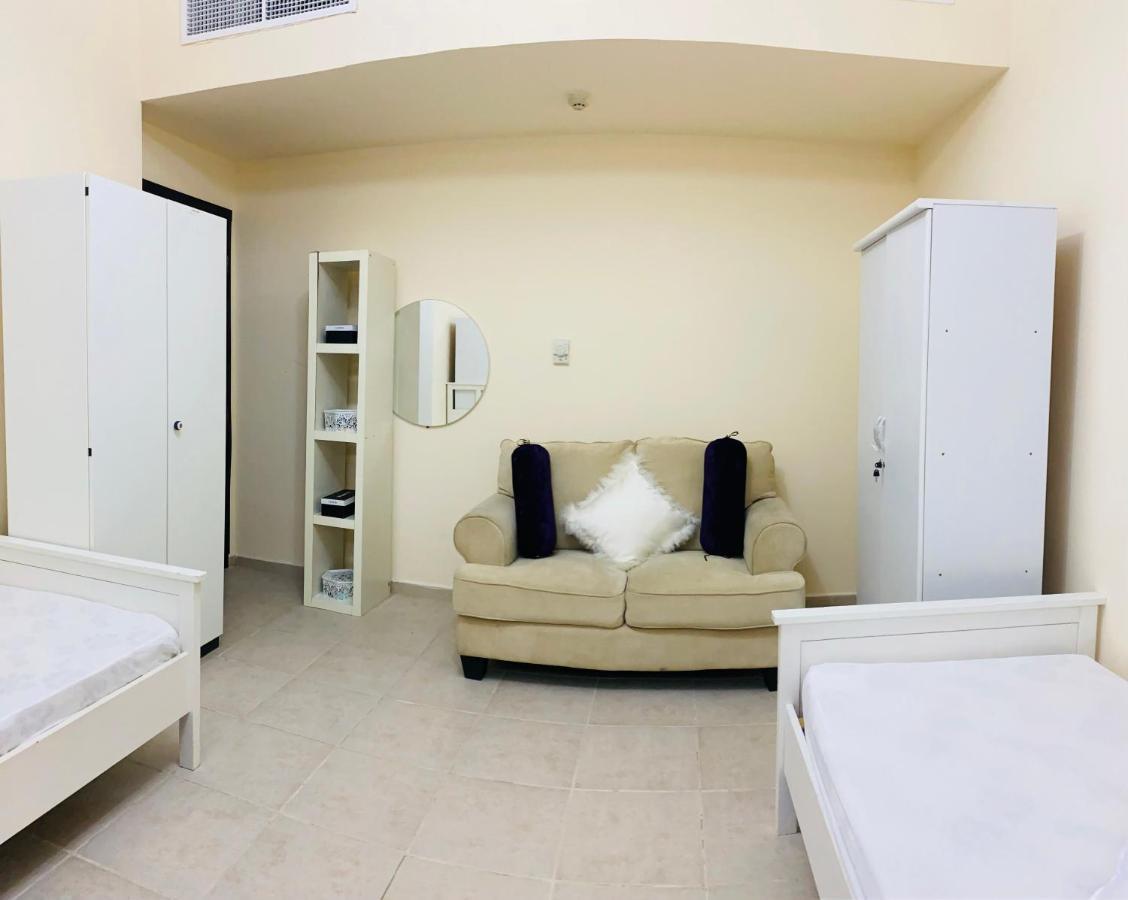 Nash Guest House Females Only Dubai Ngoại thất bức ảnh