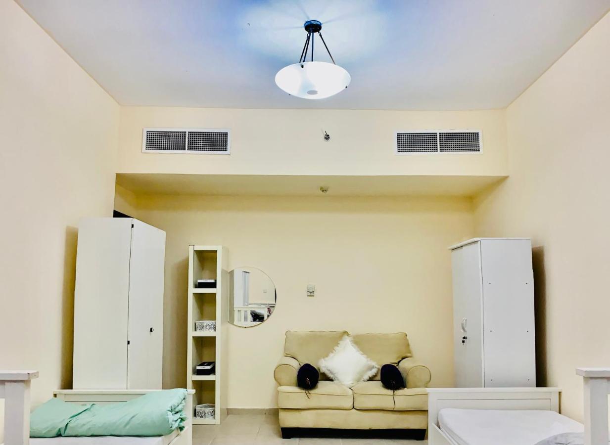 Nash Guest House Females Only Dubai Ngoại thất bức ảnh