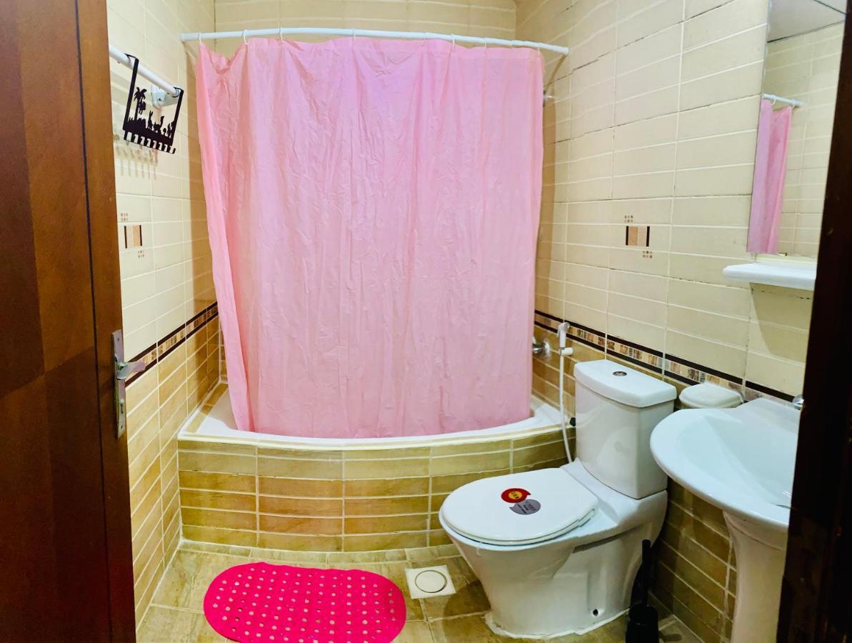 Nash Guest House Females Only Dubai Ngoại thất bức ảnh