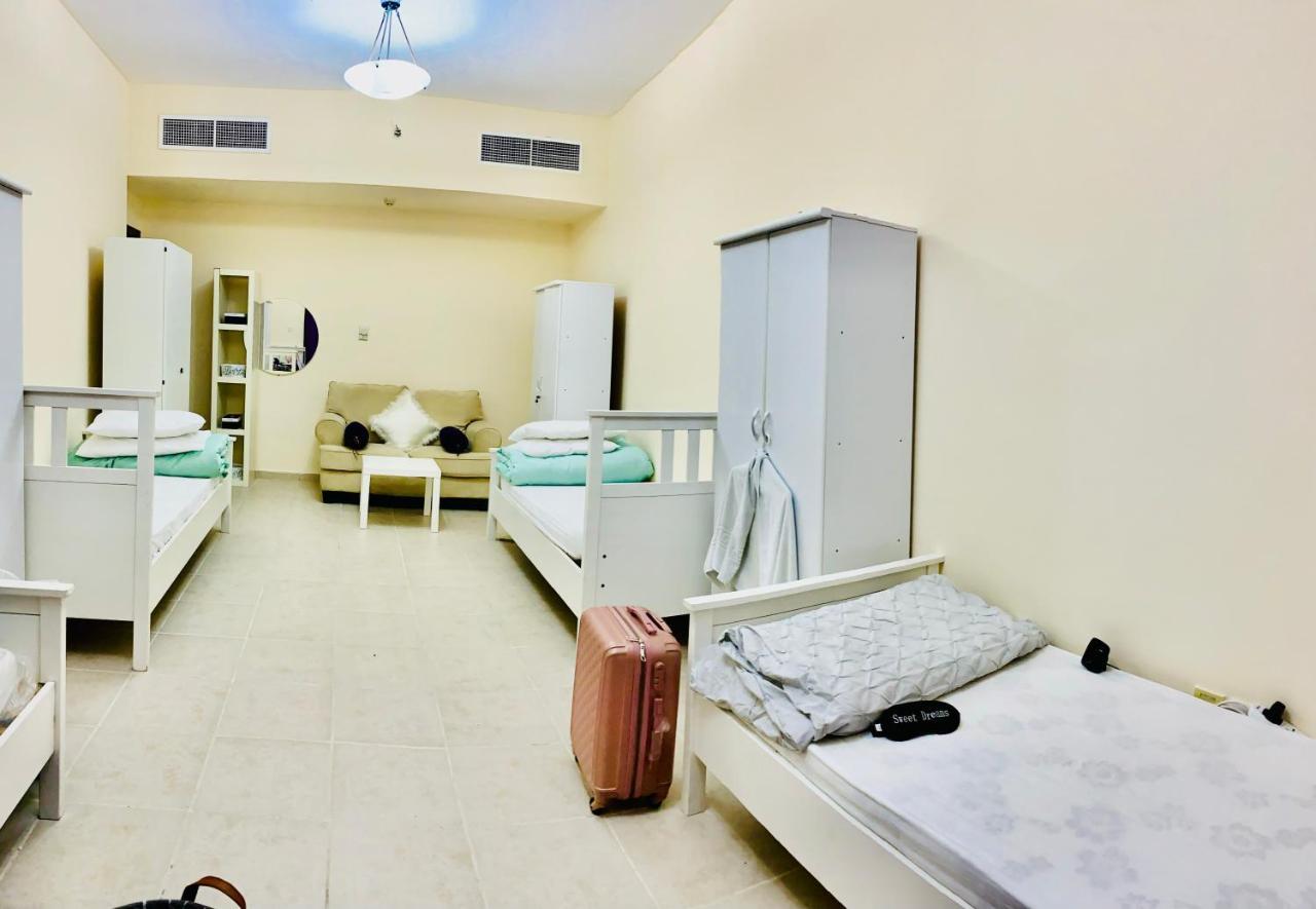 Nash Guest House Females Only Dubai Ngoại thất bức ảnh